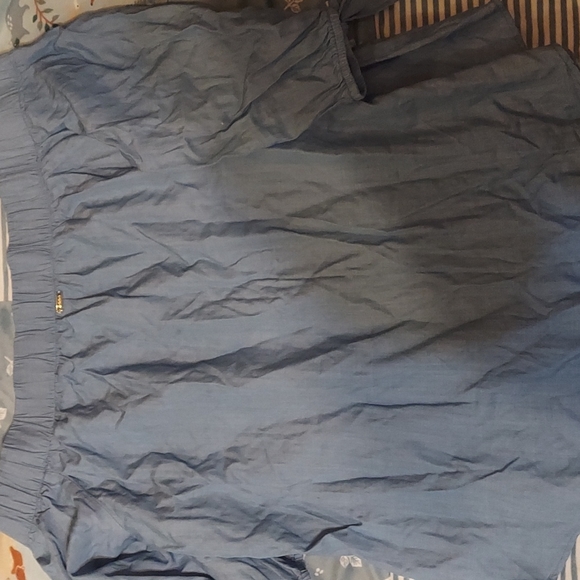 Bebe - Picture 2 of 2